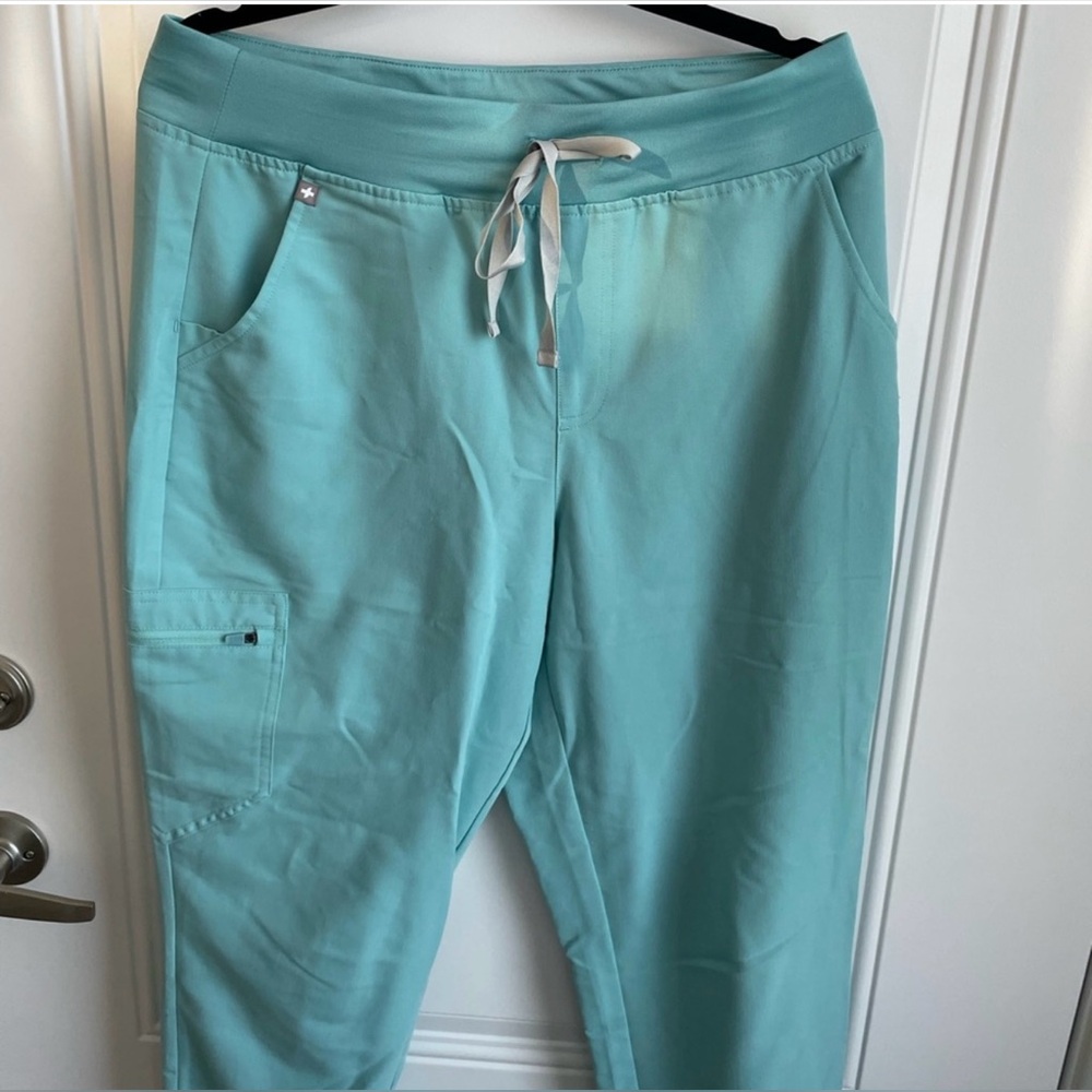 Figs Women's Jogger Scrub Pants in Aqua - Picture 5 of 9